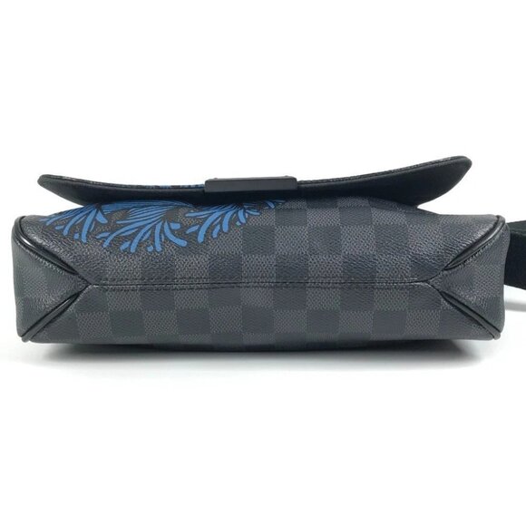 LOUIS VUITTON N41714 DamierGraphite District PM Christopher Nemeth Shoulder Bag - Picture 5 of 16